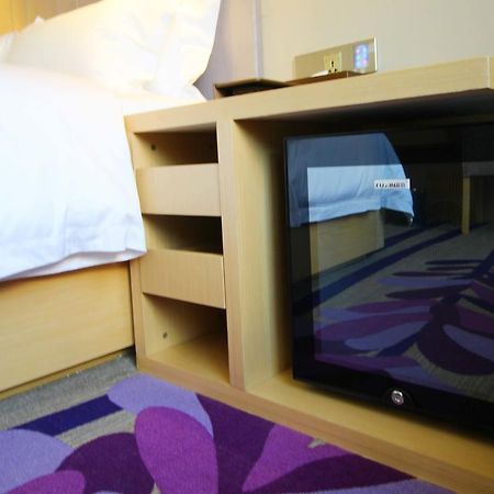 Lavande Hotel Jiujiang Xunyang Road Walking Street ภายนอก รูปภาพ